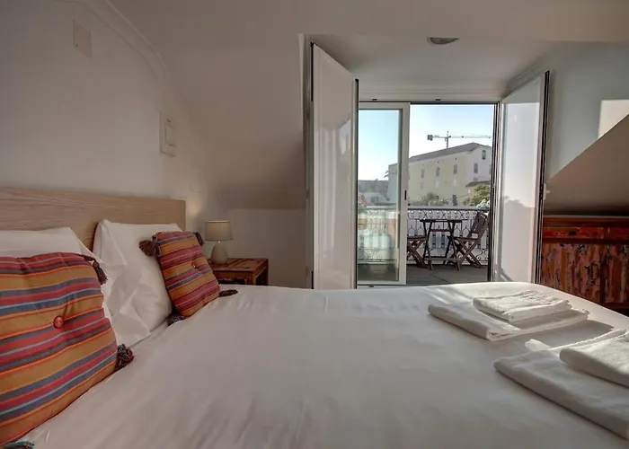 Terrasse Vue Sur Le Tage Lissabon